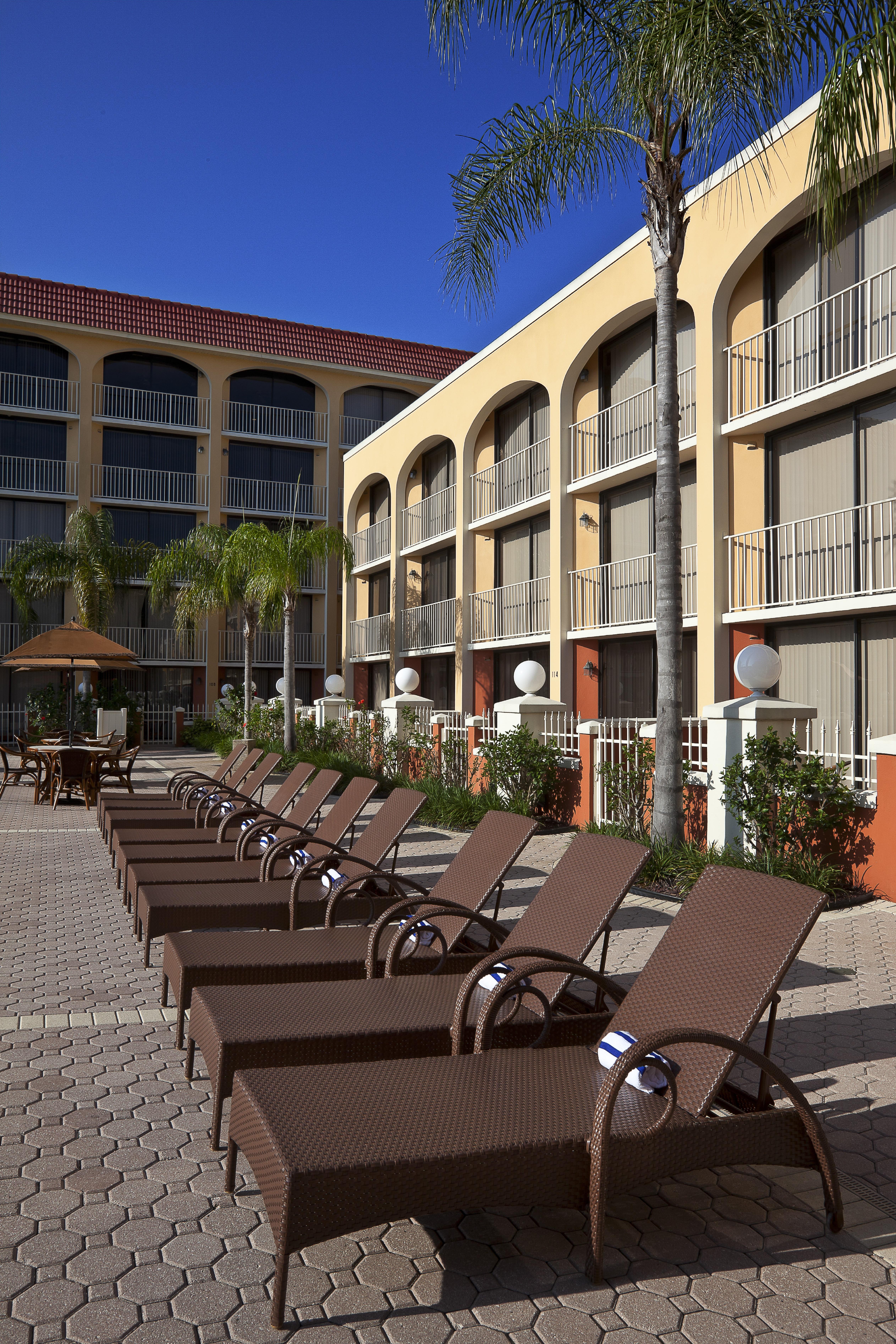 Westgate Towers Hotel Four Corners Екстериор снимка