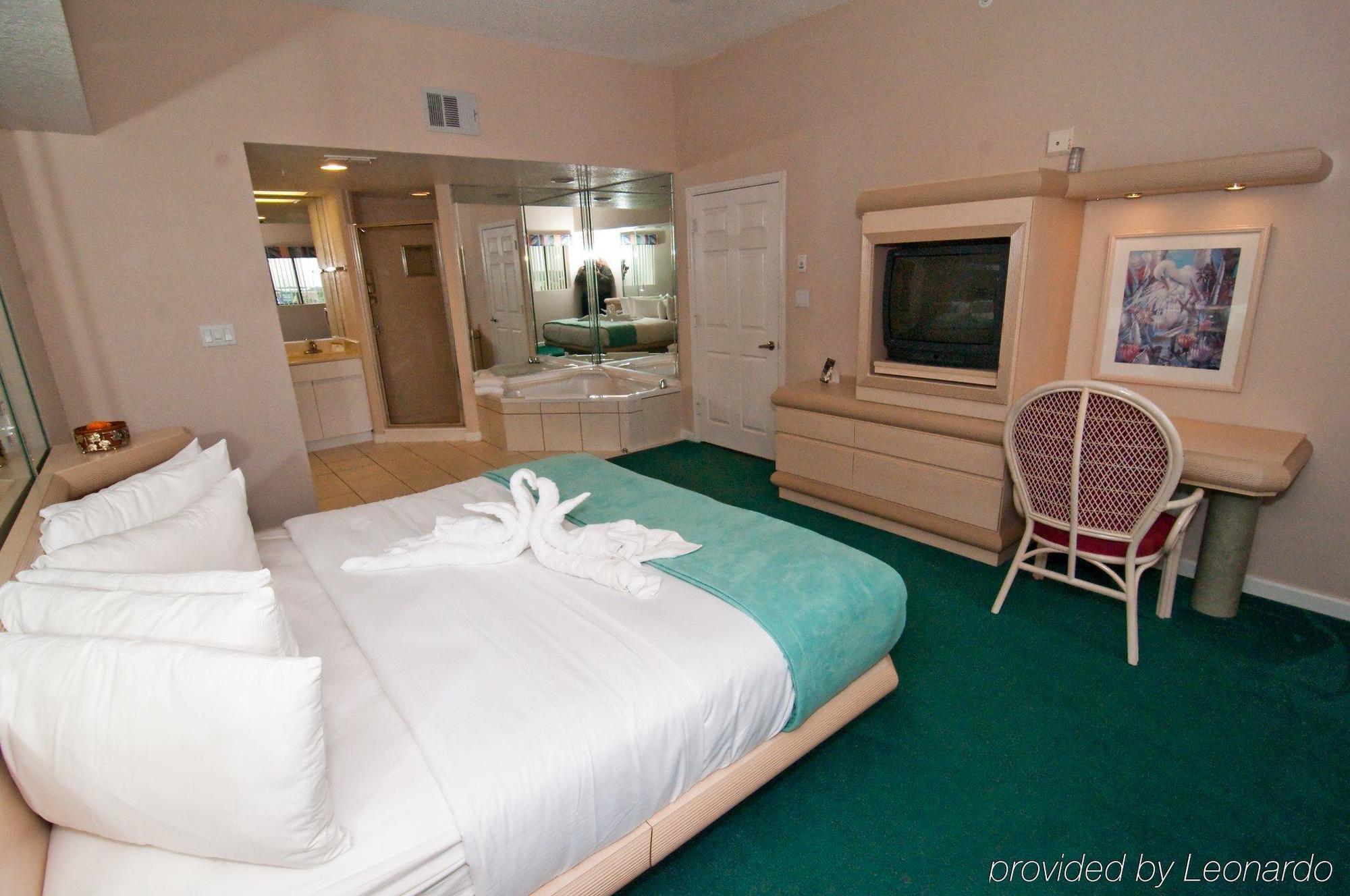 Westgate Towers Hotel Four Corners Стая снимка