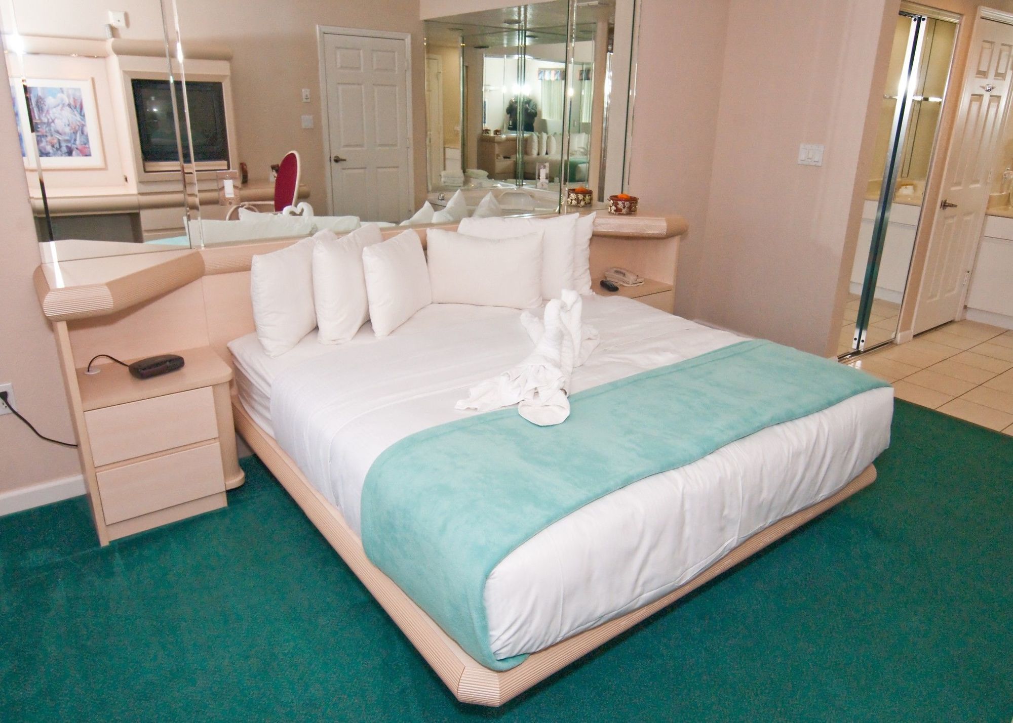Westgate Towers Hotel Four Corners Екстериор снимка